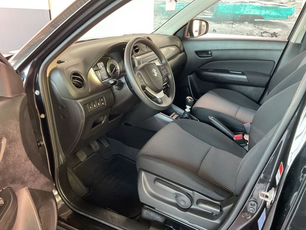 Suzuki Vitara 2021 г. Чёрный, пробег 40240 км