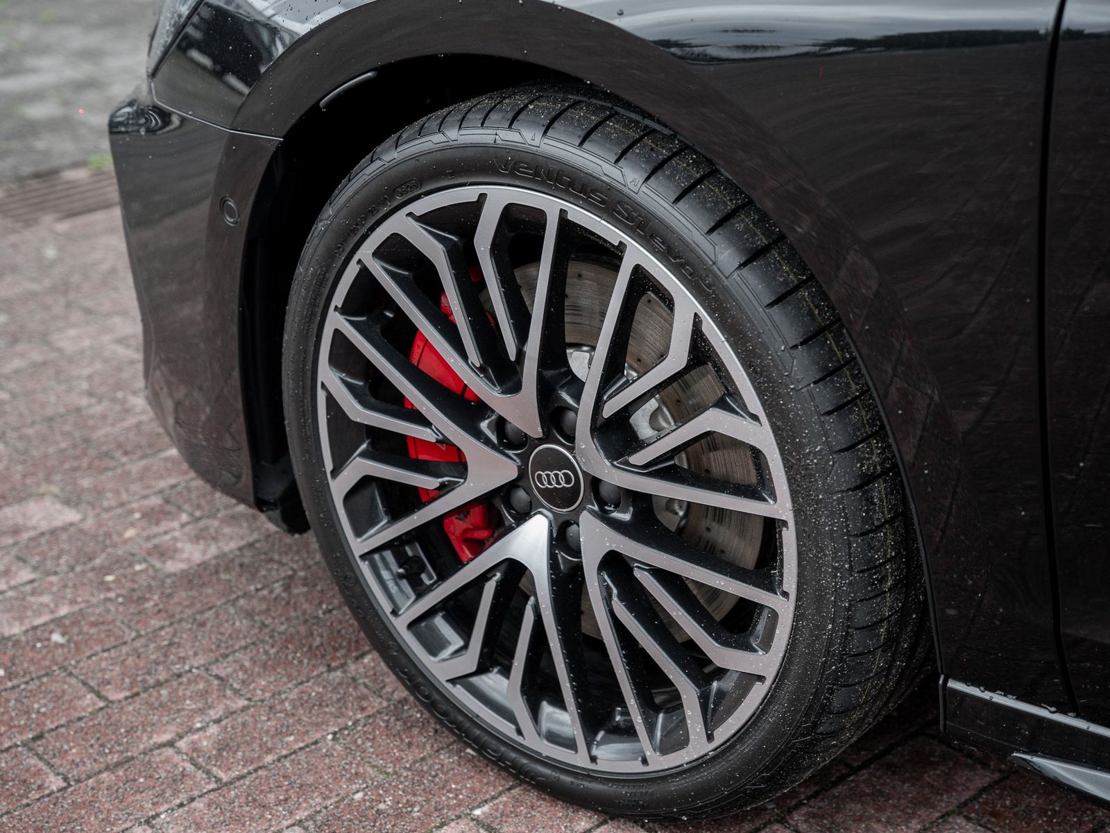 Audi S3 2025 г. Чёрный, пробег 21490 км