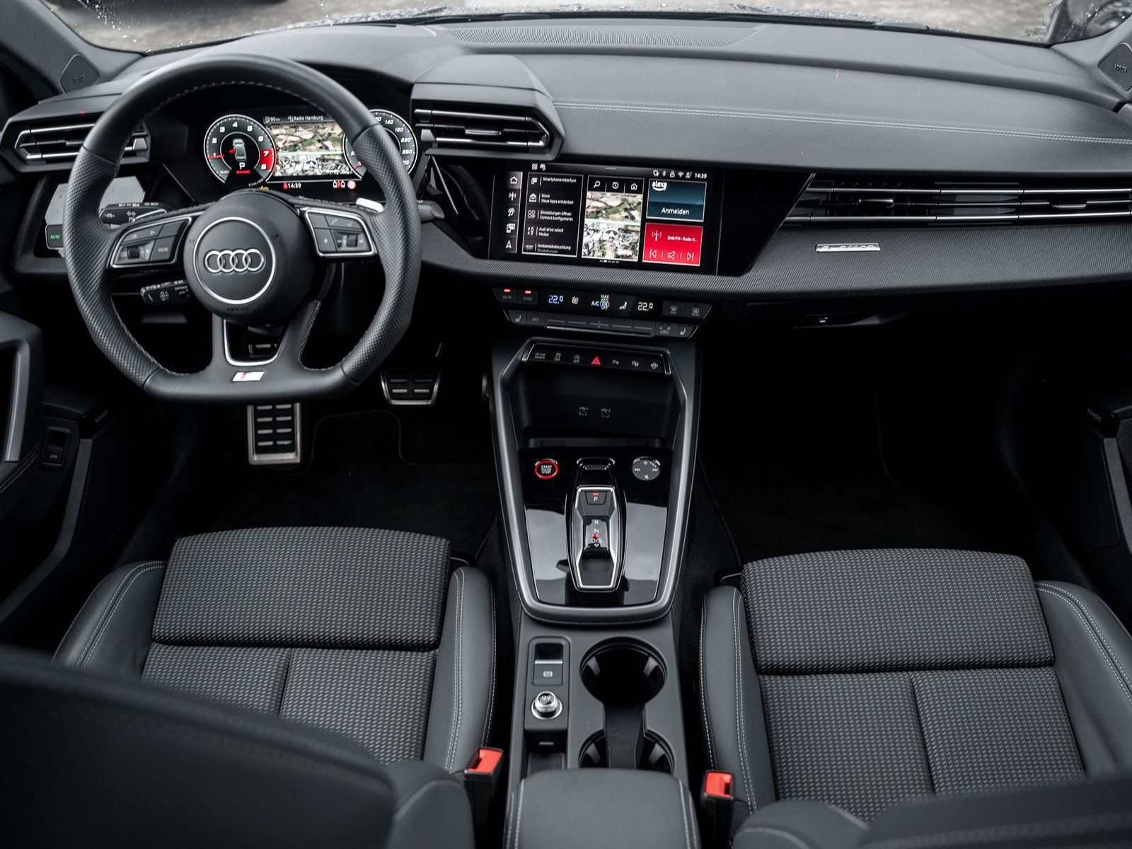 Audi S3 2025 г. Чёрный, пробег 21490 км