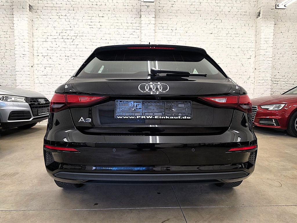 Audi A3 2022 г. Чёрный, пробег 43000 км