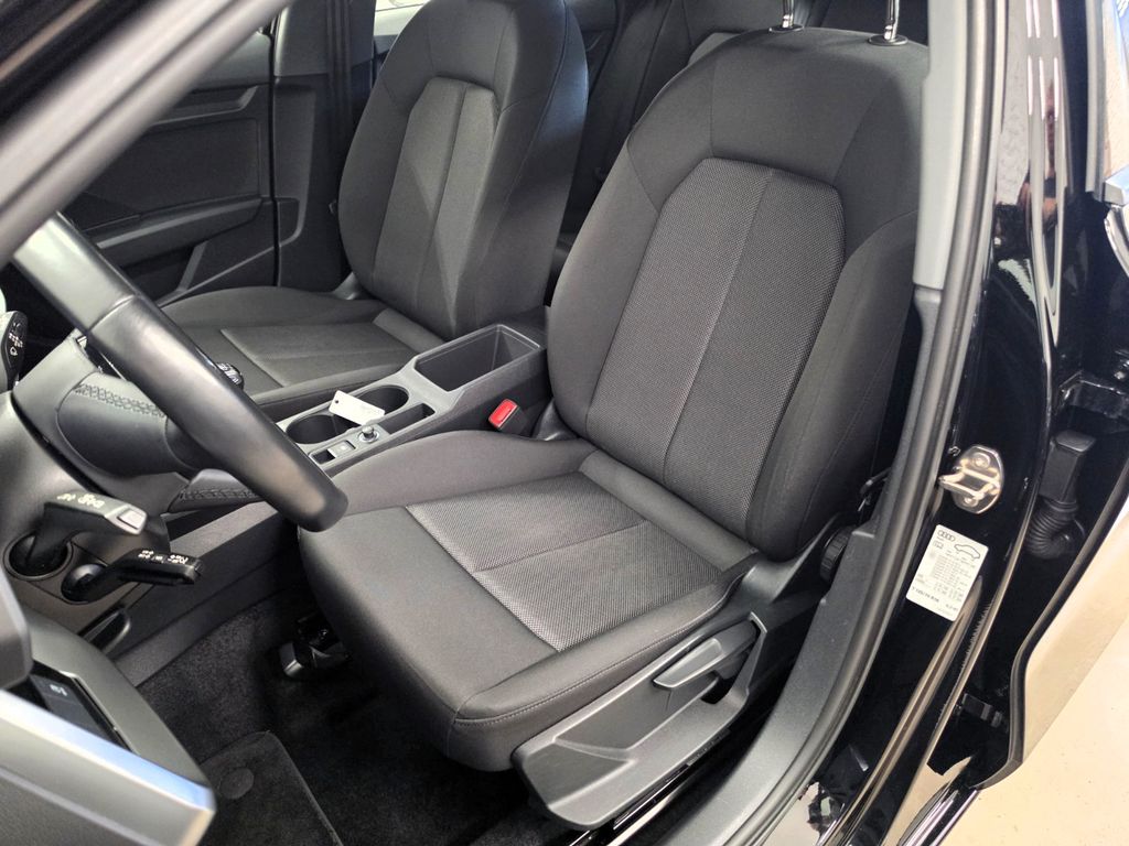 Audi A3 2022 г. Чёрный, пробег 43000 км