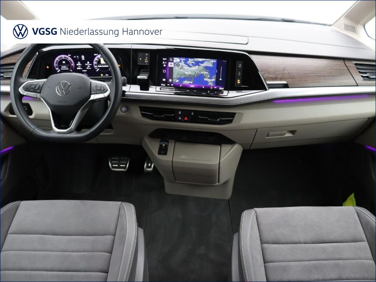 Volkswagen T7 MULTIVAN 2025 г. Чёрный, пробег 21554 км