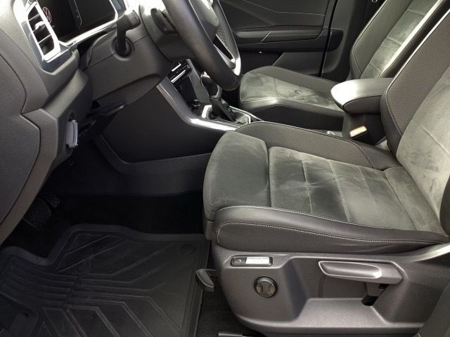 Volkswagen T-Roc 2022 г. Чёрный, пробег 39638 км