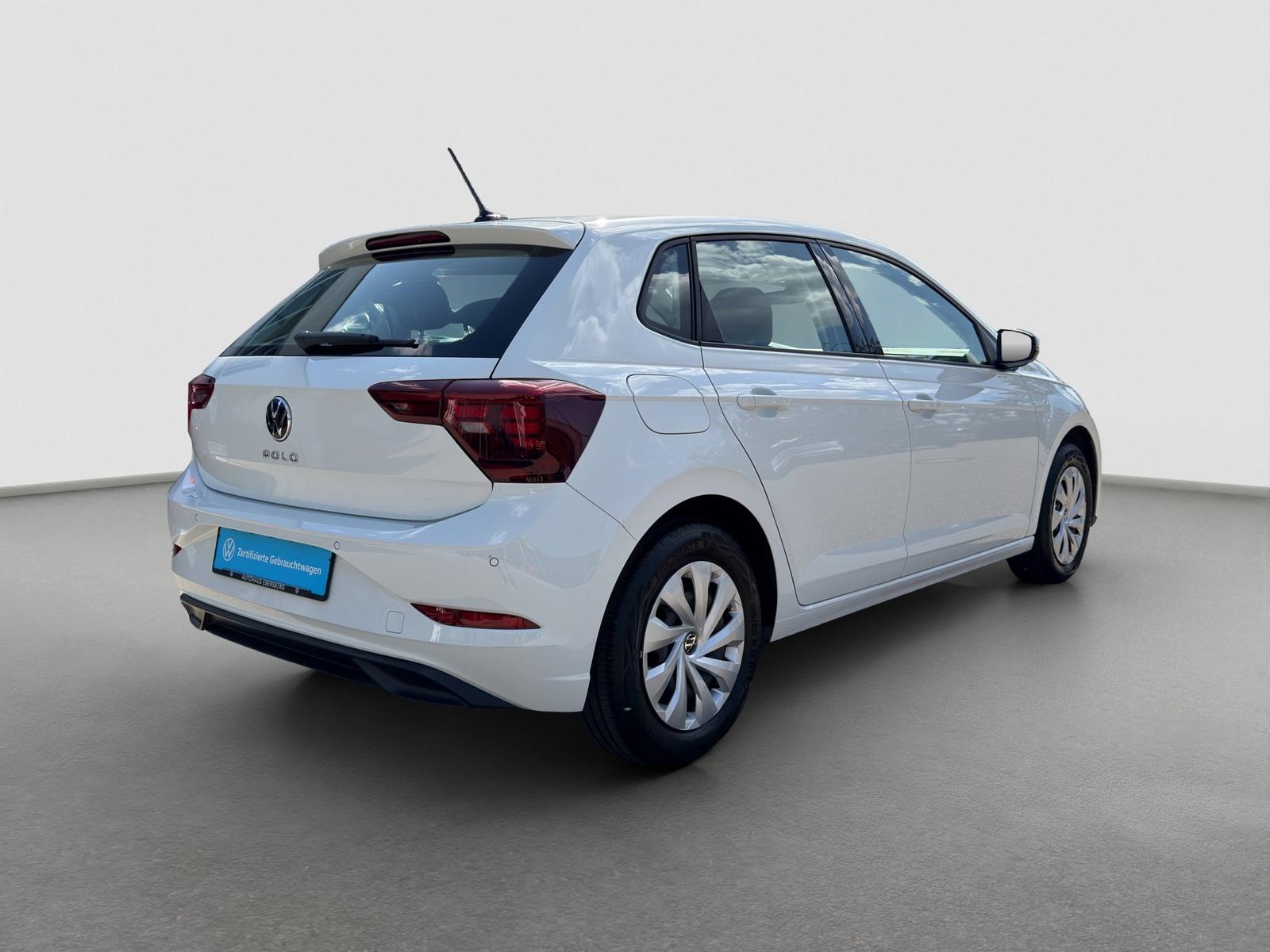 Volkswagen Polo 2023 г. Белый, пробег 13200 км