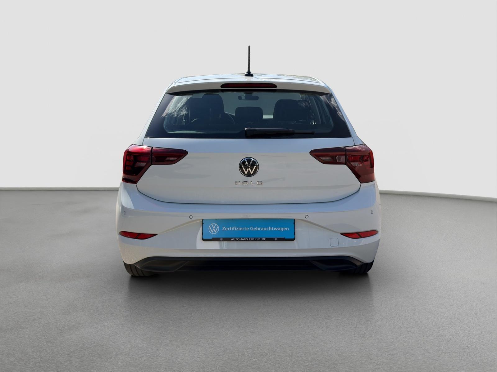 Volkswagen Polo 2023 г. Белый, пробег 13200 км