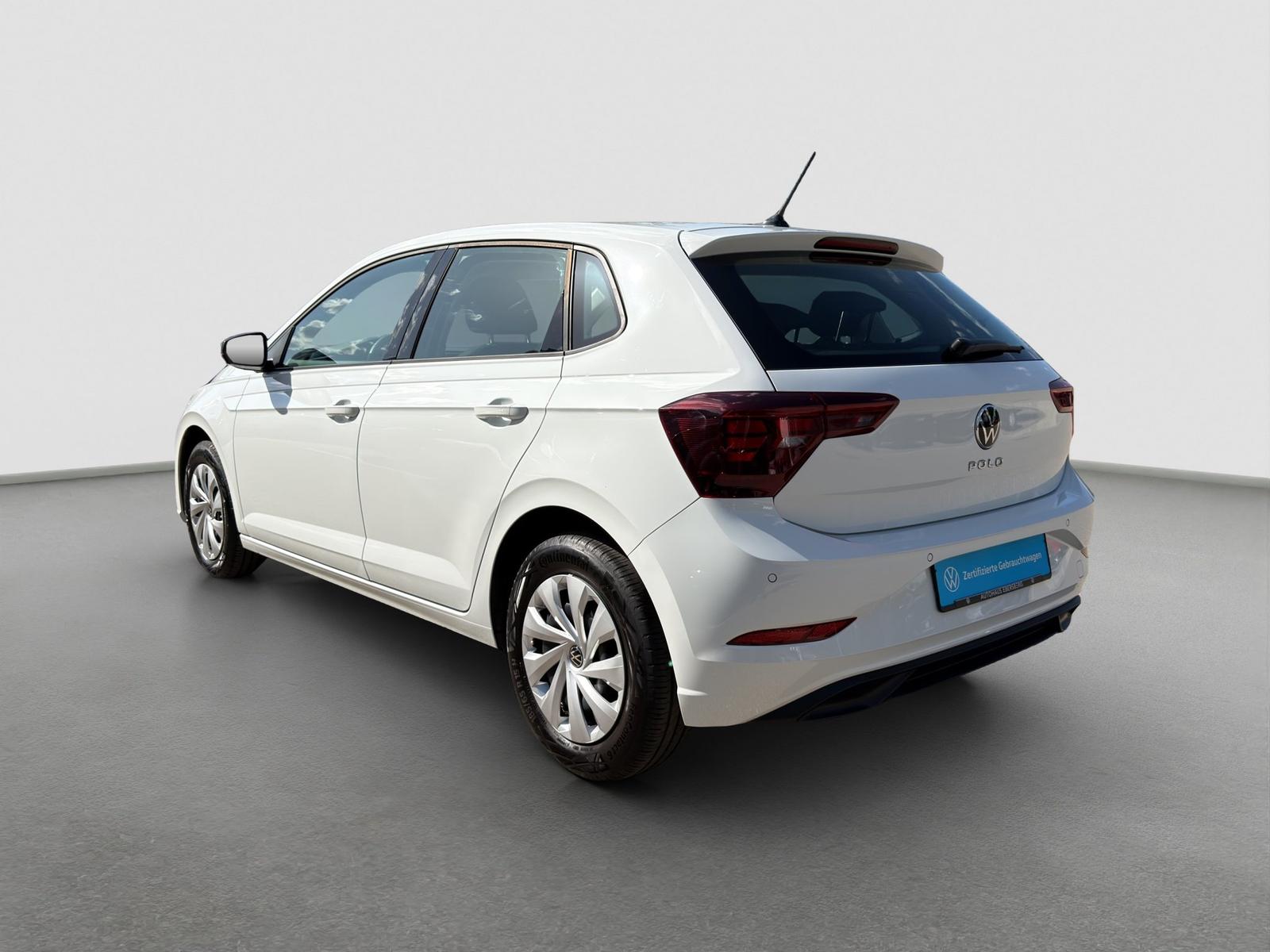 Volkswagen Polo 2023 г. Белый, пробег 13200 км
