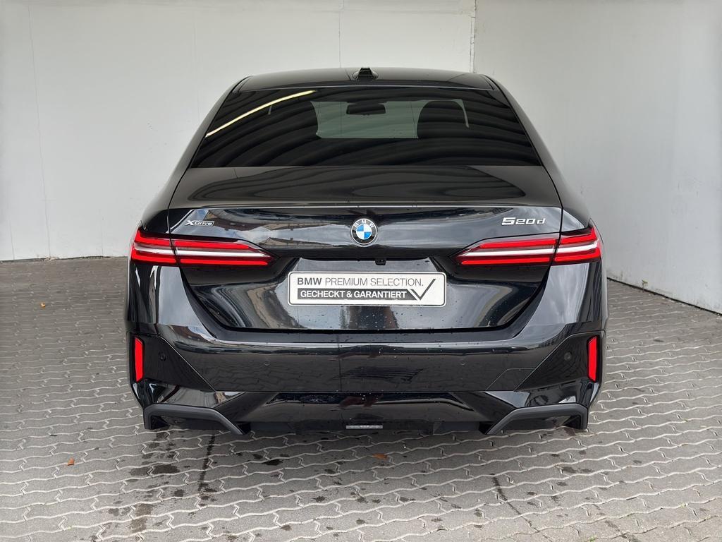 BMW 520 2025 г. Чёрный, пробег 27780 км