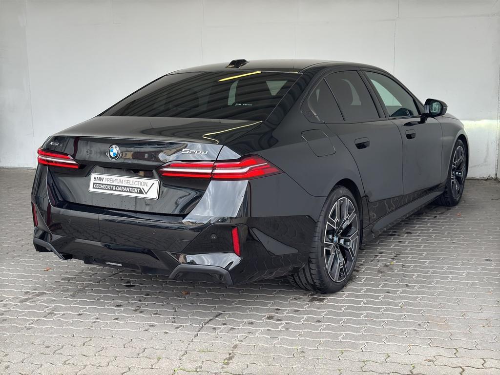 BMW 520 2025 г. Чёрный, пробег 27780 км