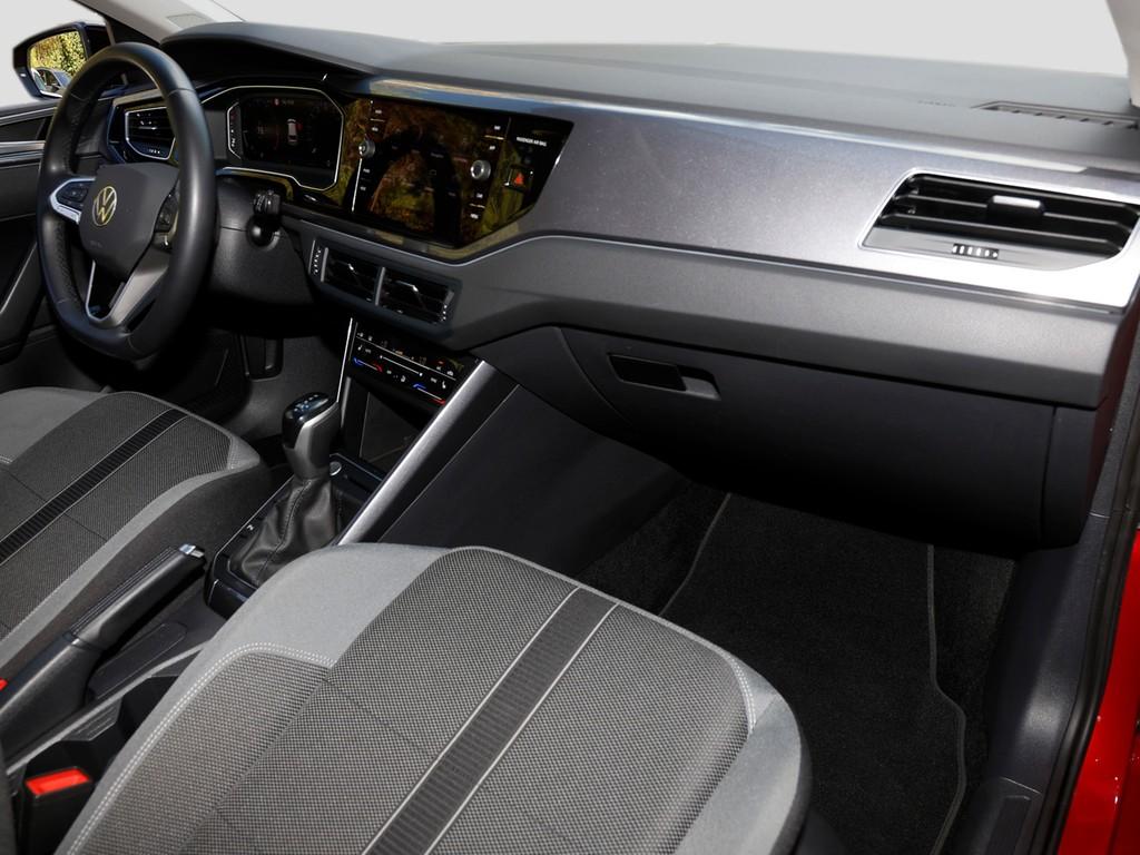 Volkswagen Polo 2022 г. Красный, пробег 34730 км