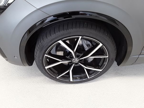 Volkswagen Touareg 2026 г. Серый, пробег 13300 км