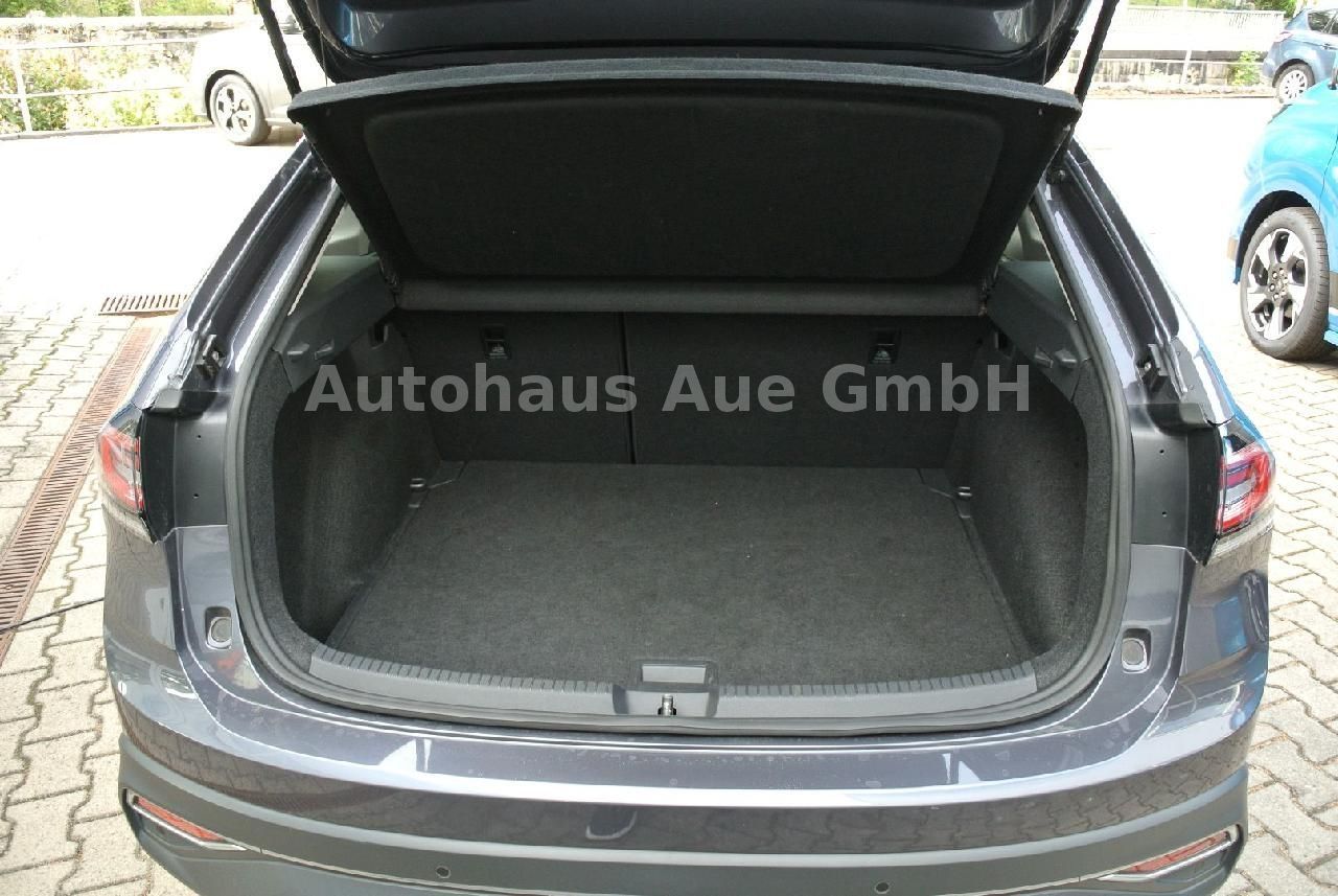 Volkswagen Taigo 2022 г. Серый, пробег 37300 км