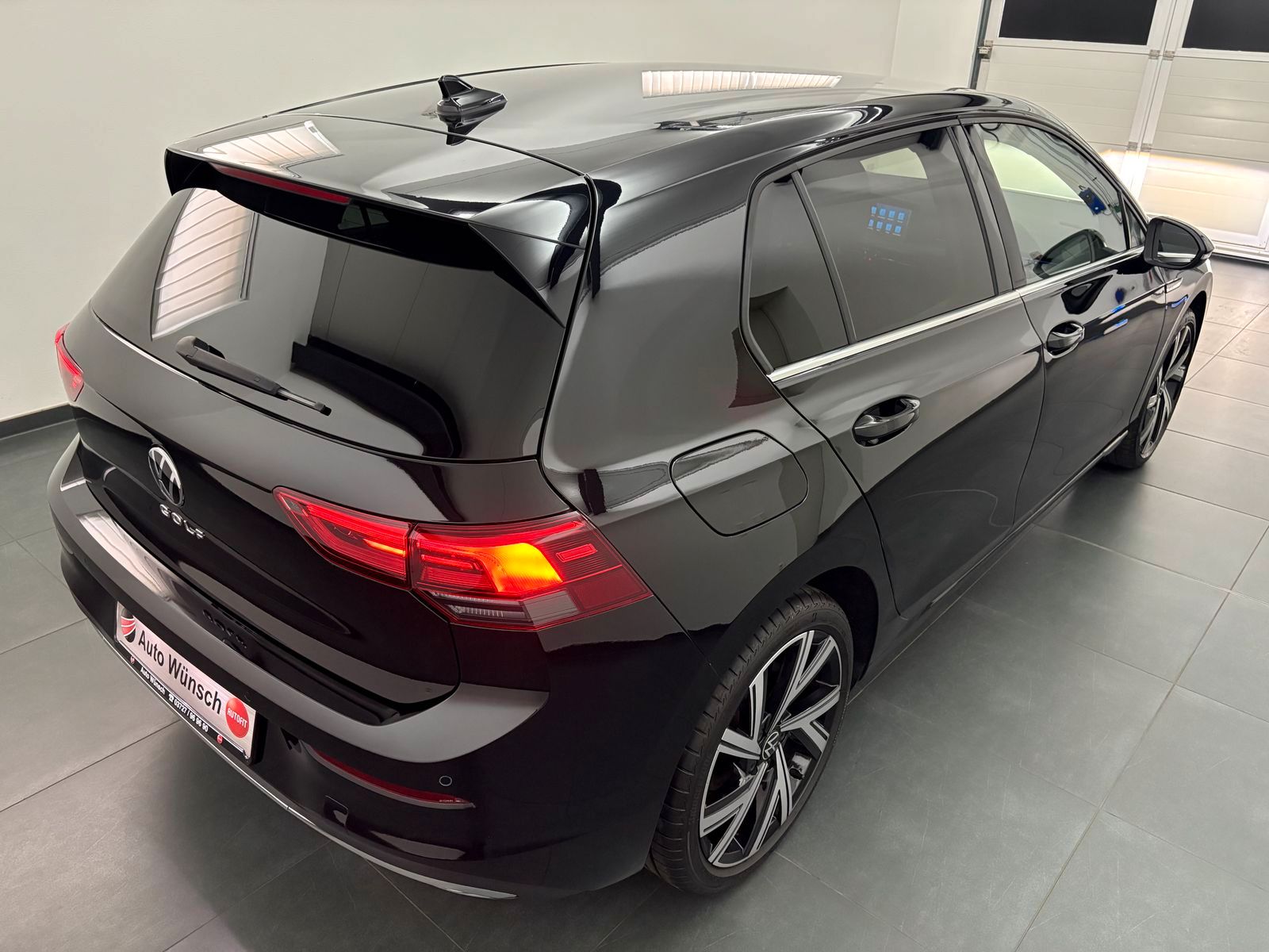 Volkswagen Golf 2024 г. Чёрный, пробег 45790 км