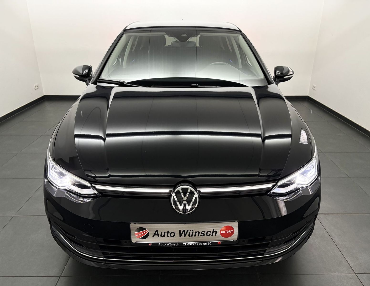 Volkswagen Golf 2024 г. Чёрный, пробег 45790 км