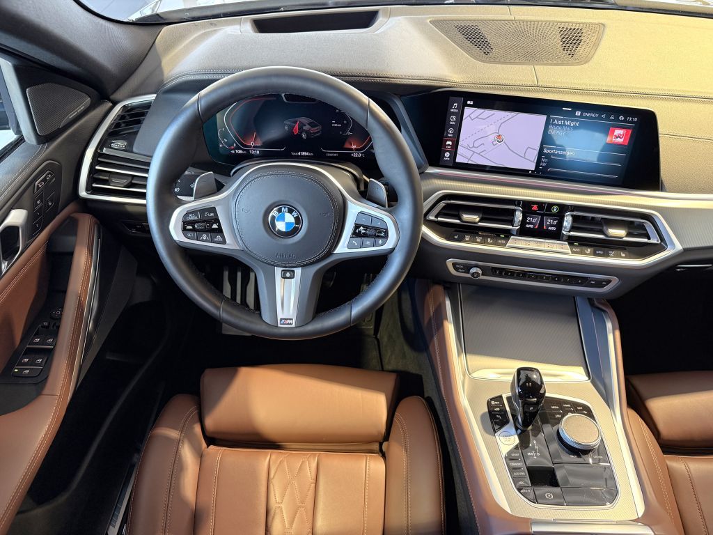 BMW X6 2023 г. Чёрный, пробег 45000 км