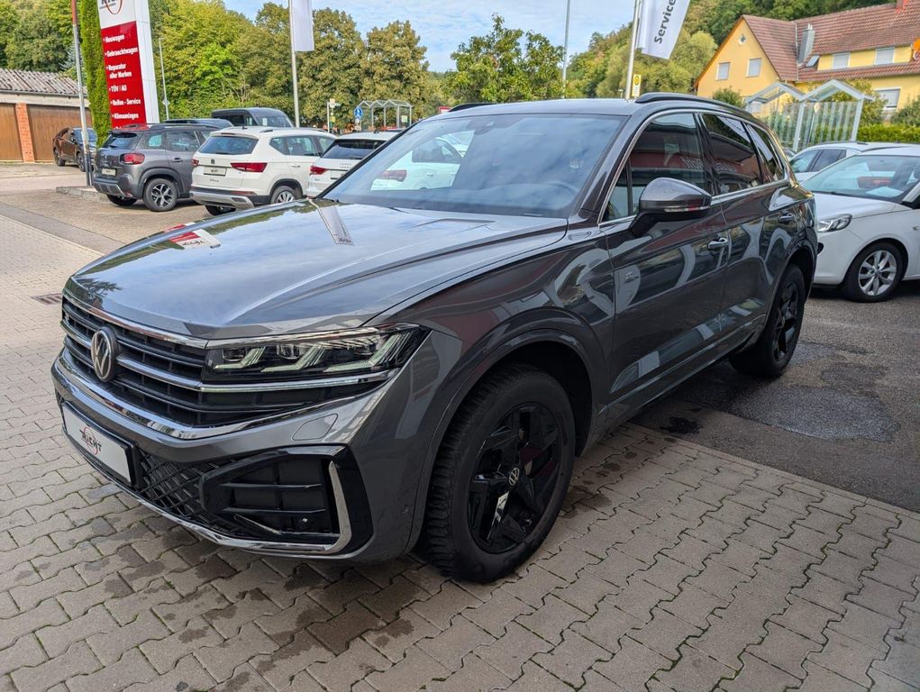 Volkswagen Touareg 2025 г. Серый, пробег 37850 км