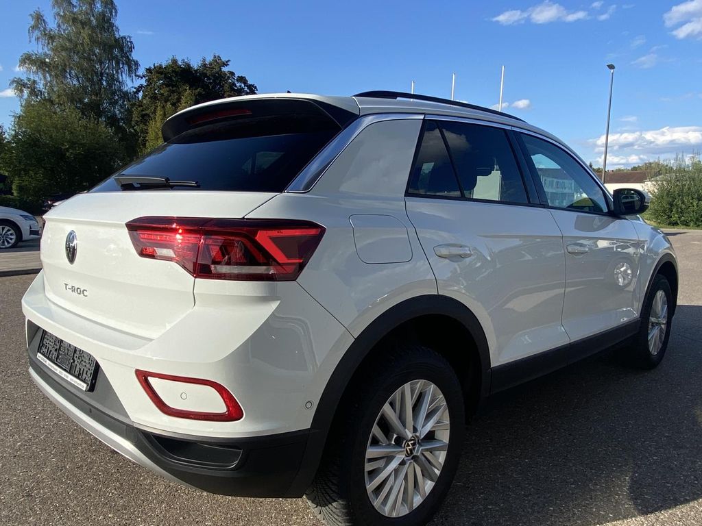 Volkswagen T-Roc 2023 г. Белый, пробег 42706 км