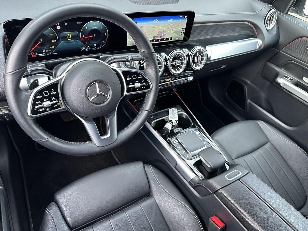 Mercedes-Benz GLB 200 2022 г. Белый, пробег 52750 км