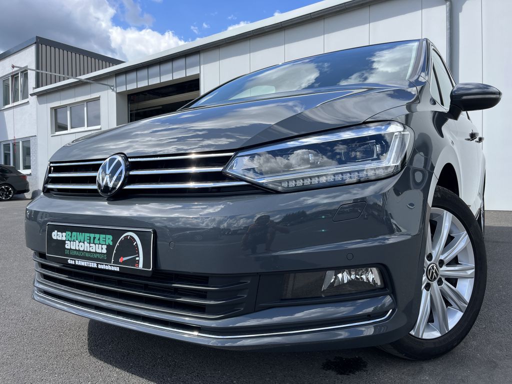 Volkswagen Touran 2022 г. Серый, пробег 29262 км