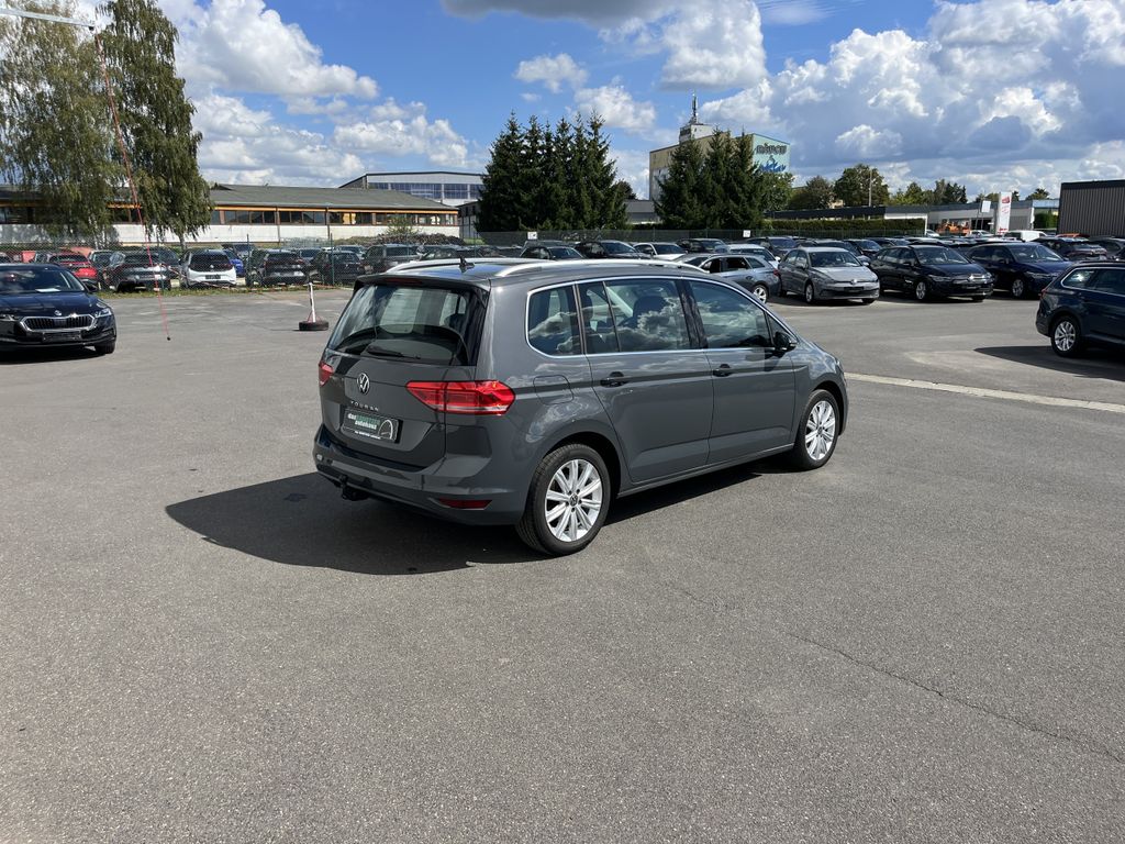 Volkswagen Touran 2022 г. Серый, пробег 29262 км