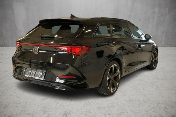 Cupra Leon 2023 г. Чёрный, пробег 47380 км