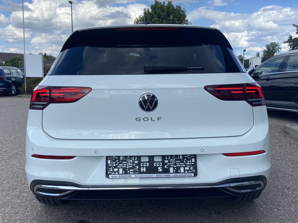 Volkswagen Golf 2024 г. Белый, пробег 20301 км
