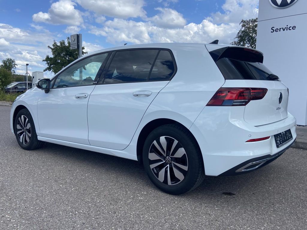Volkswagen Golf 2024 г. Белый, пробег 20301 км