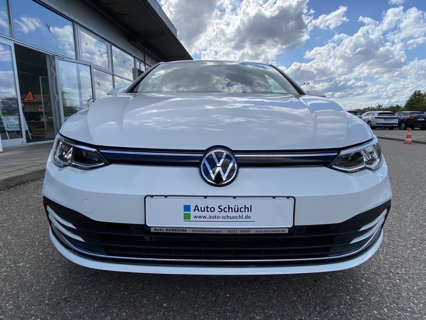 Volkswagen Golf 2024 г. Белый, пробег 20301 км