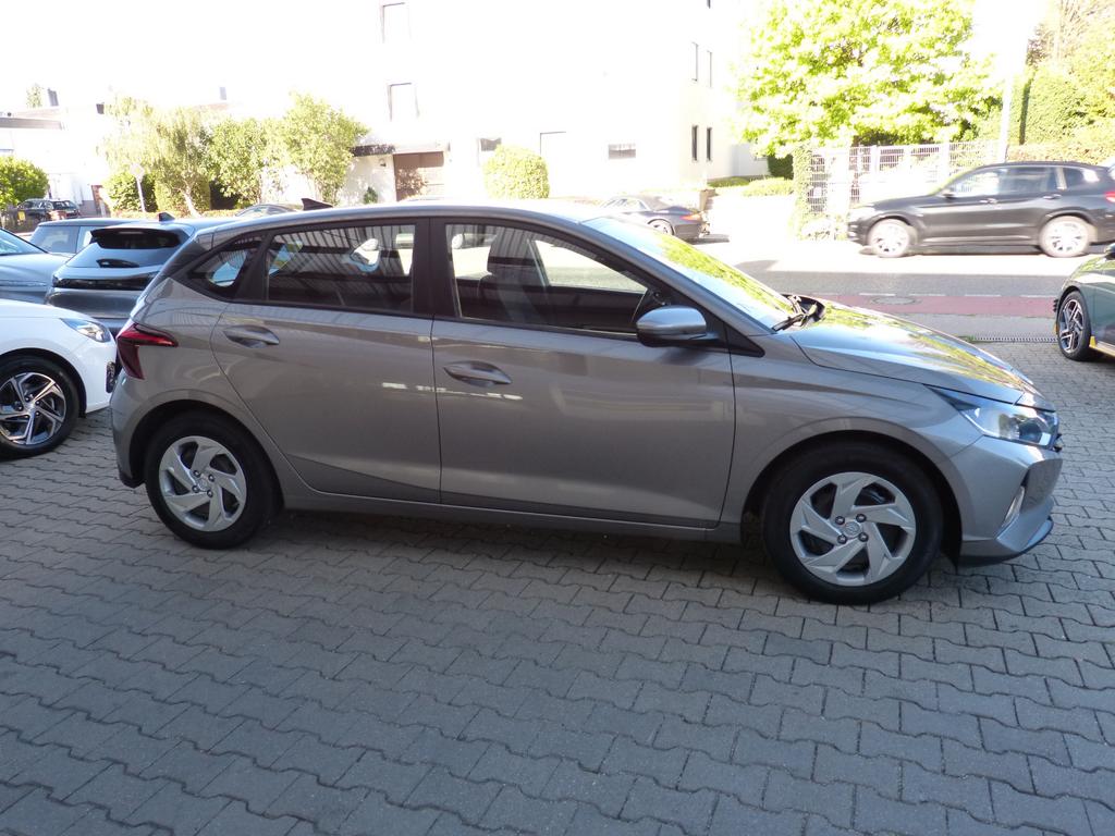 Hyundai i20 2021 г. Серый, пробег 56084 км