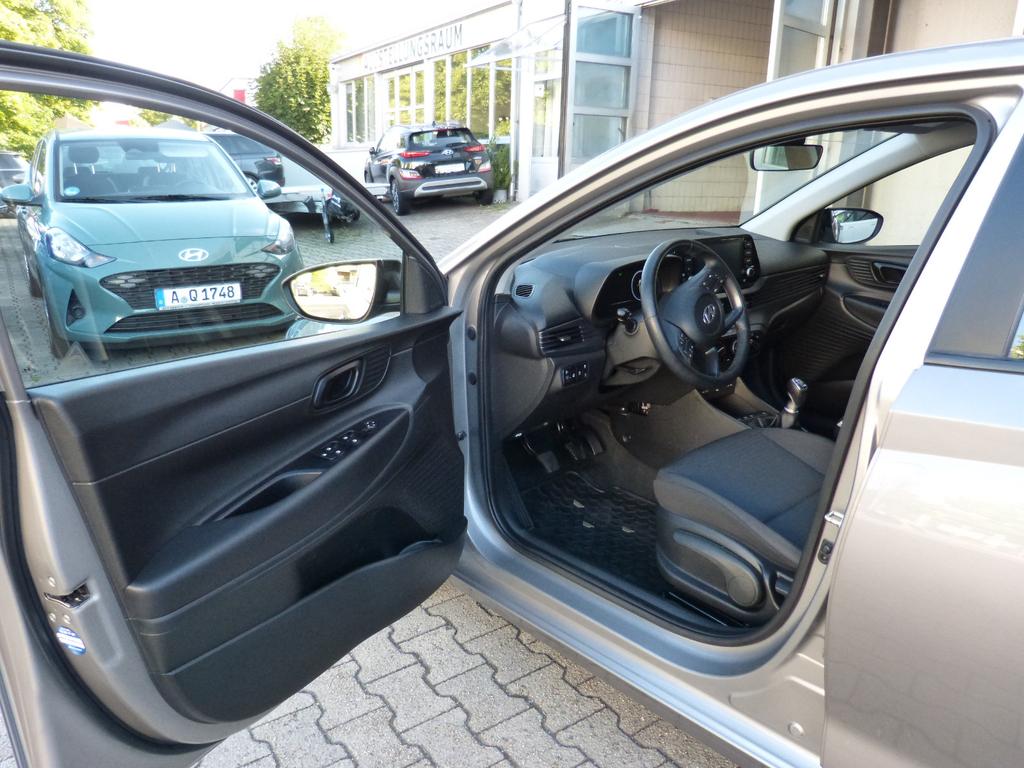 Hyundai i20 2021 г. Серый, пробег 56084 км