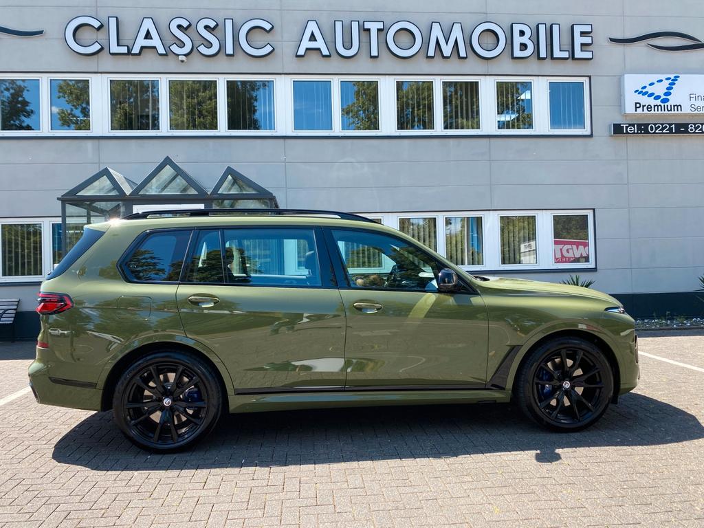 BMW X7 M60 2022 г. Зелёный, пробег 25850 км