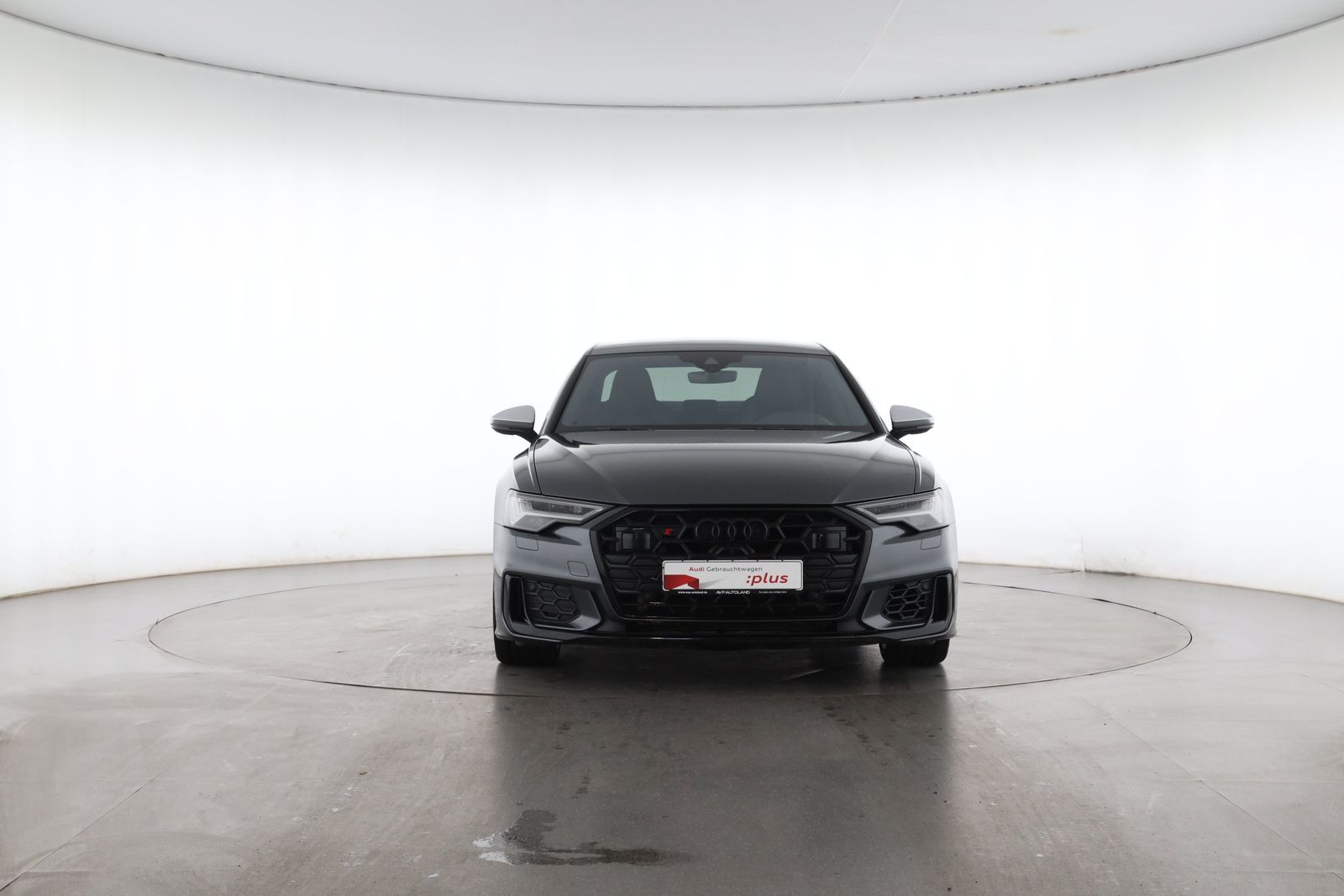Audi S6 2023 г. Серый, пробег 59460 км