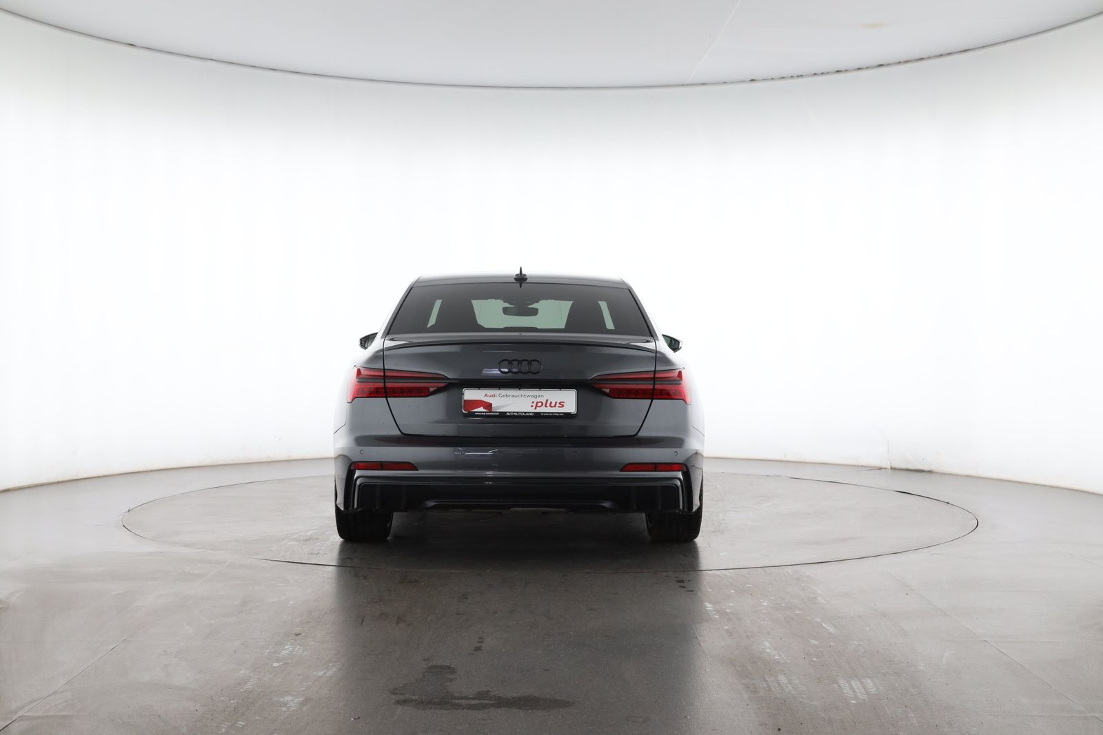Audi S6 2023 г. Серый, пробег 59460 км