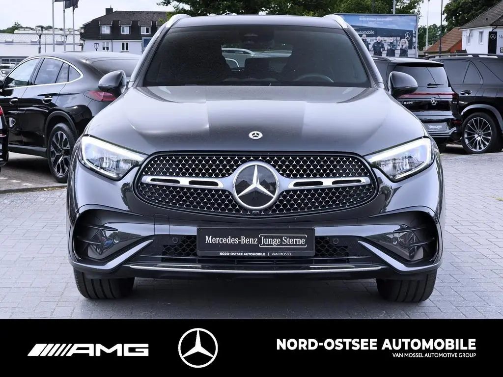 Mercedes-Benz GLC 300 2025 г. Серый, пробег 10519 км