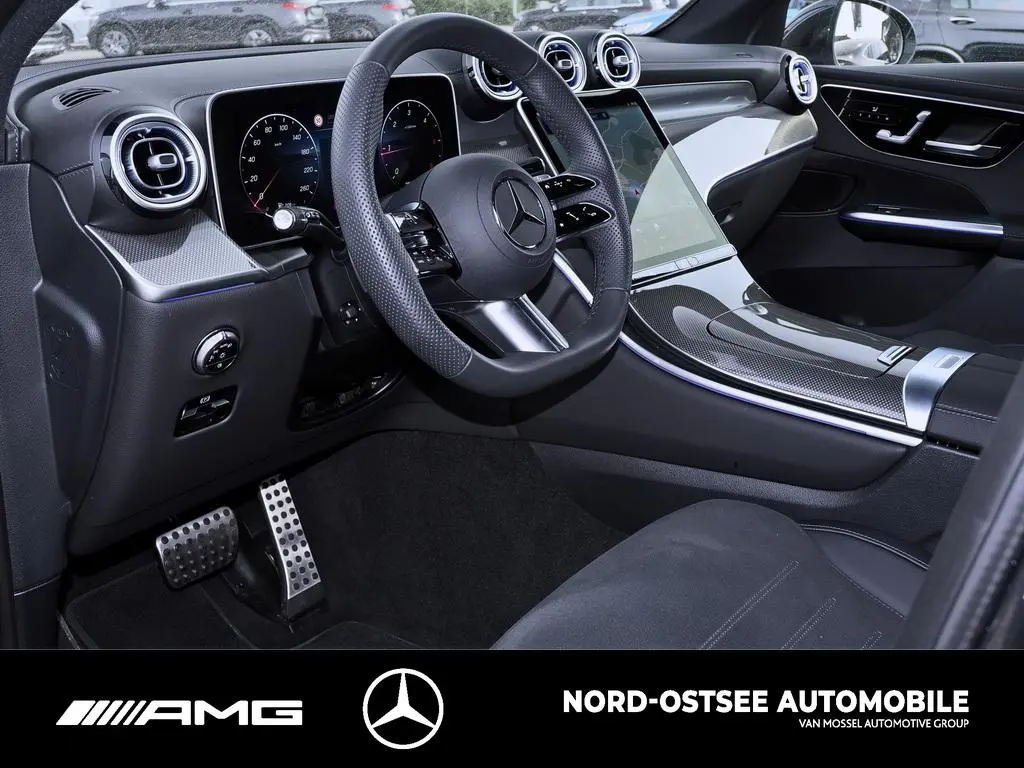 Mercedes-Benz GLC 300 2025 г. Серый, пробег 10519 км