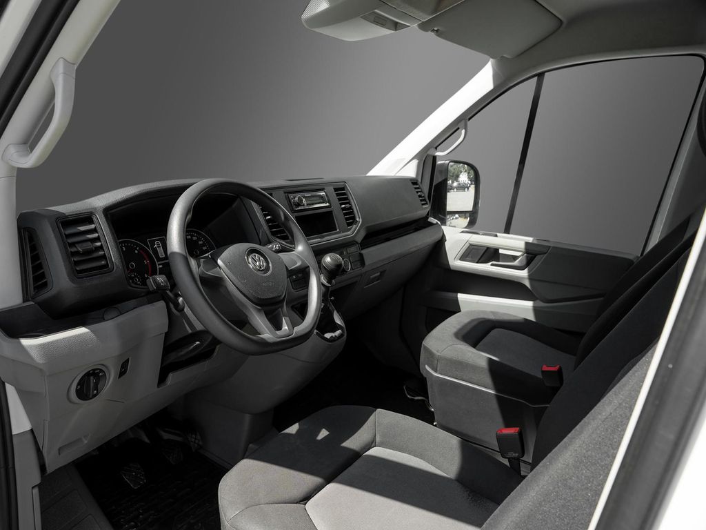Volkswagen CRAFTER 2022 г. Белый, пробег 55778 км