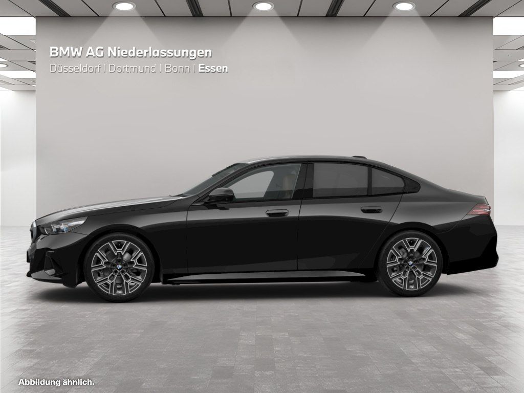 BMW 520 2025 г. Чёрный, пробег 25003 км