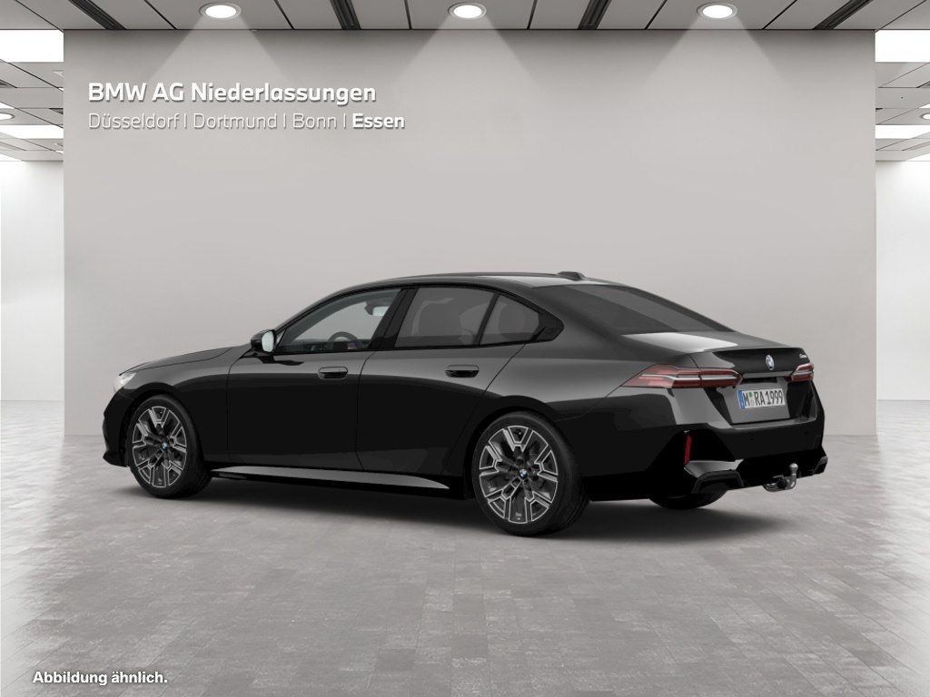 BMW 520 2025 г. Чёрный, пробег 25003 км