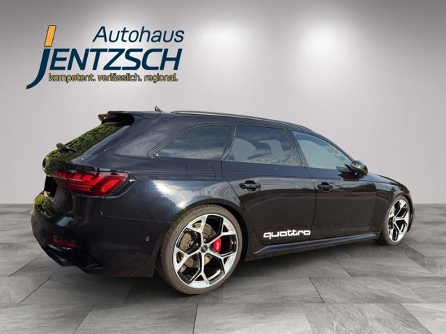 Audi RS4 2023 г. Чёрный, пробег 15000 км