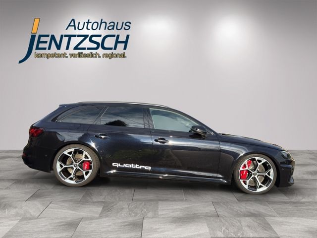 Audi RS4 2023 г. Чёрный, пробег 15000 км