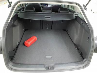 Volkswagen Golf 2025 г. Белый, пробег 25448 км