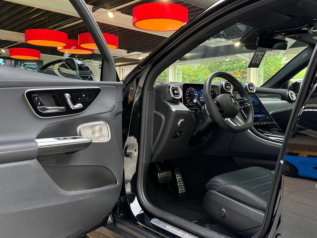 Mercedes-Benz GLC 220 2026 г. Чёрный, пробег 19000 км