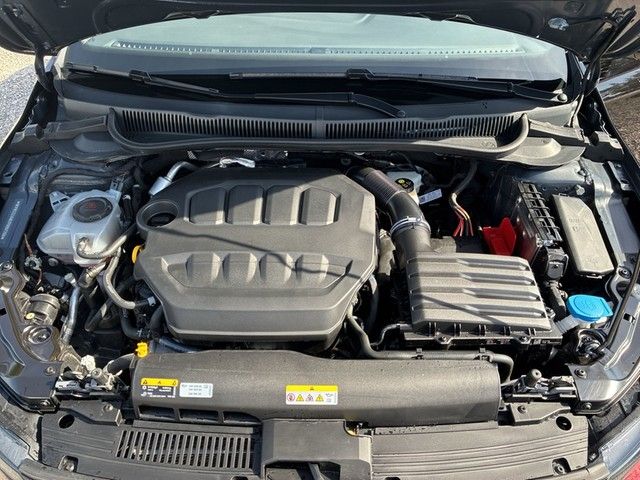 Volkswagen Polo 2023 г. Чёрный, пробег 40630 км