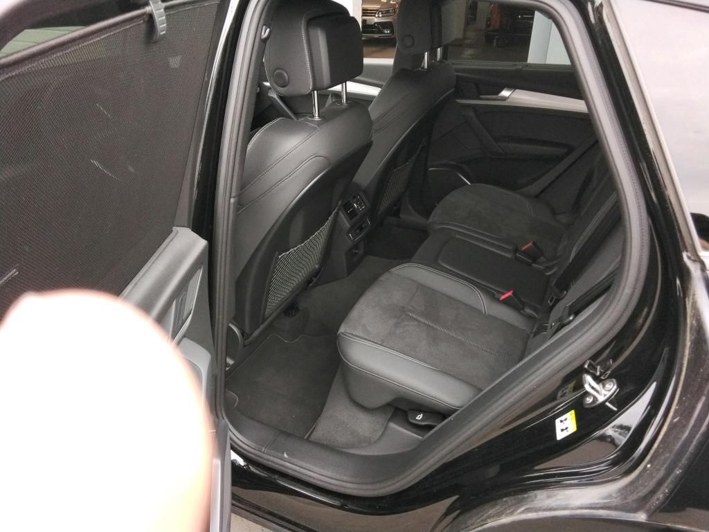 Audi Q5 2022 г. Чёрный, пробег 34155 км