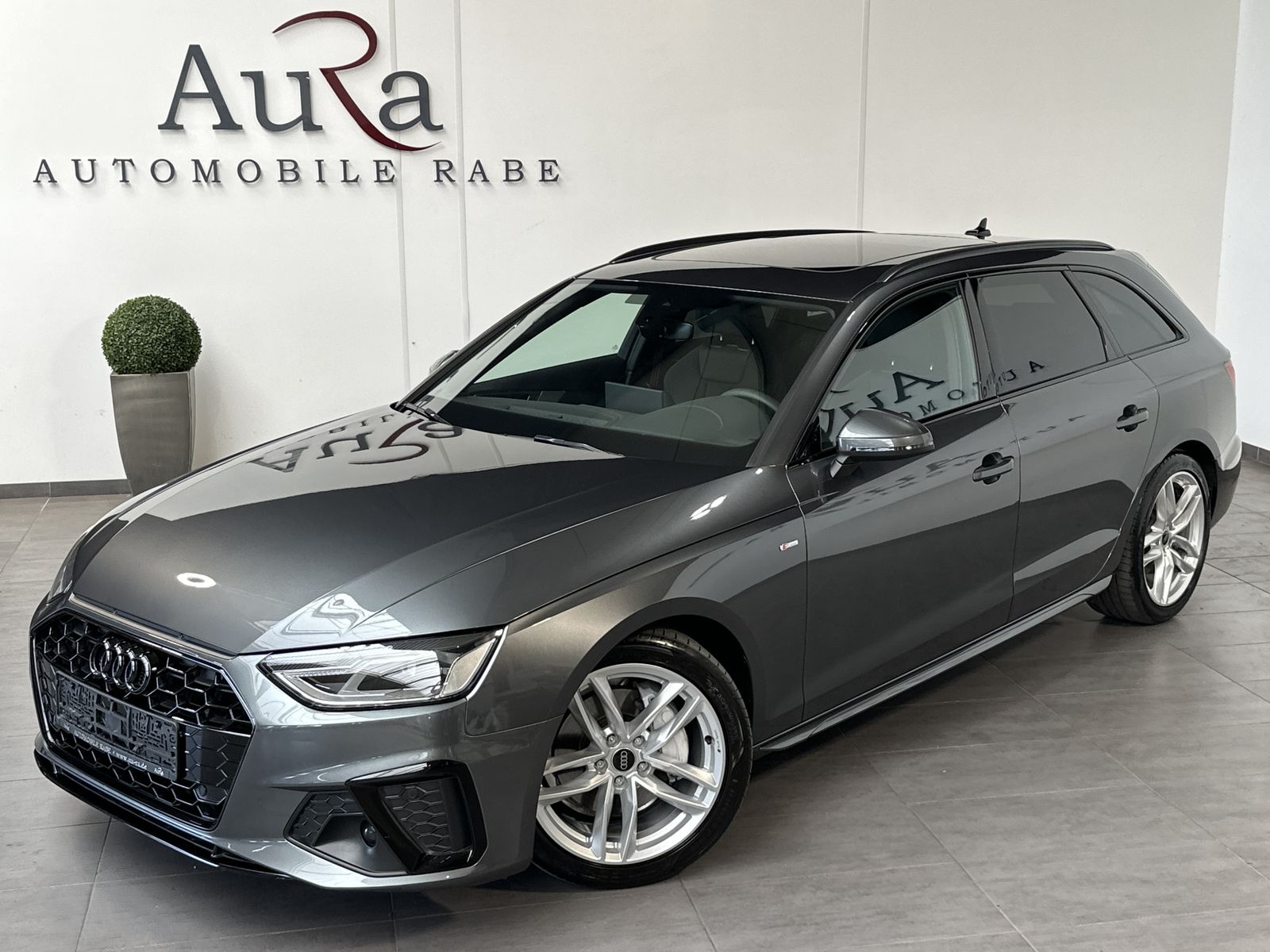 Audi A4 2023 г. Серый, пробег 42750 км