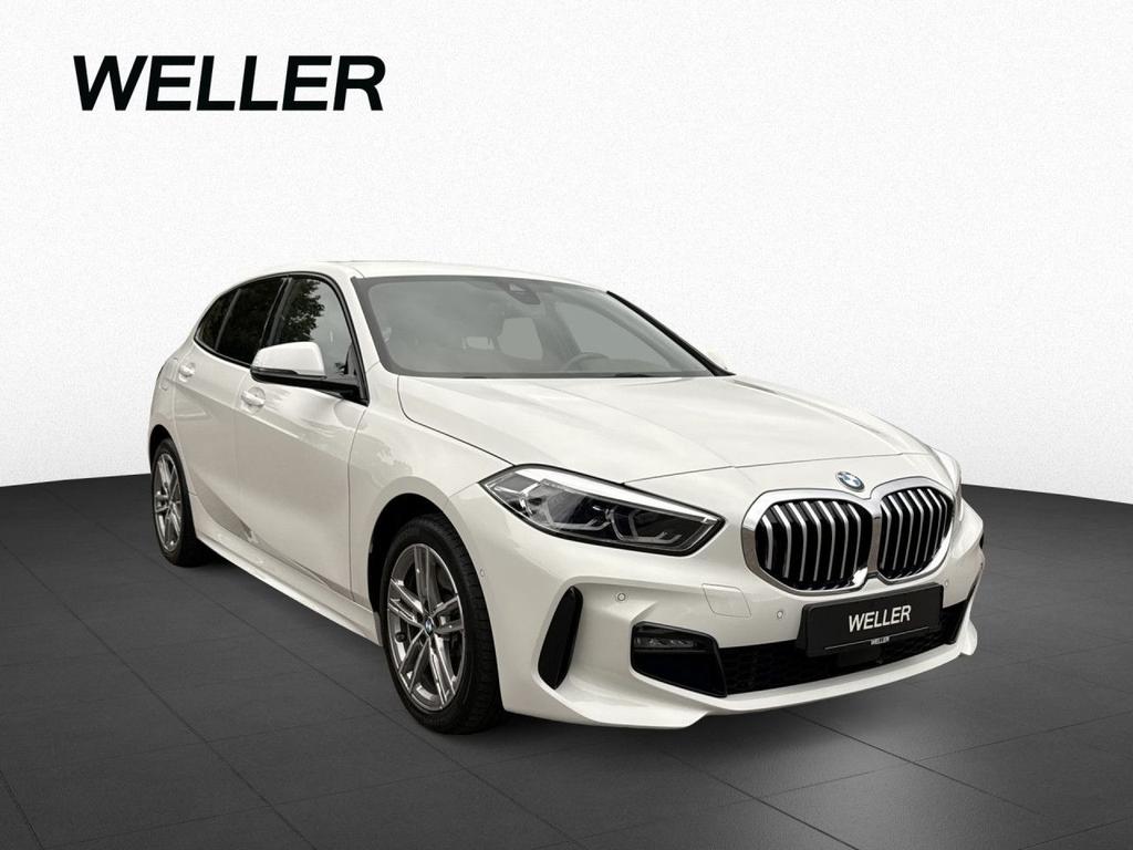 BMW 120 2023 г. Белый, пробег 48440 км
