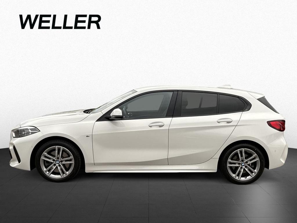 BMW 120 2023 г. Белый, пробег 48440 км