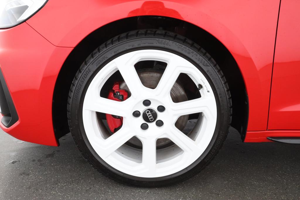 Audi A1 2021 г. Красный, пробег 48567 км