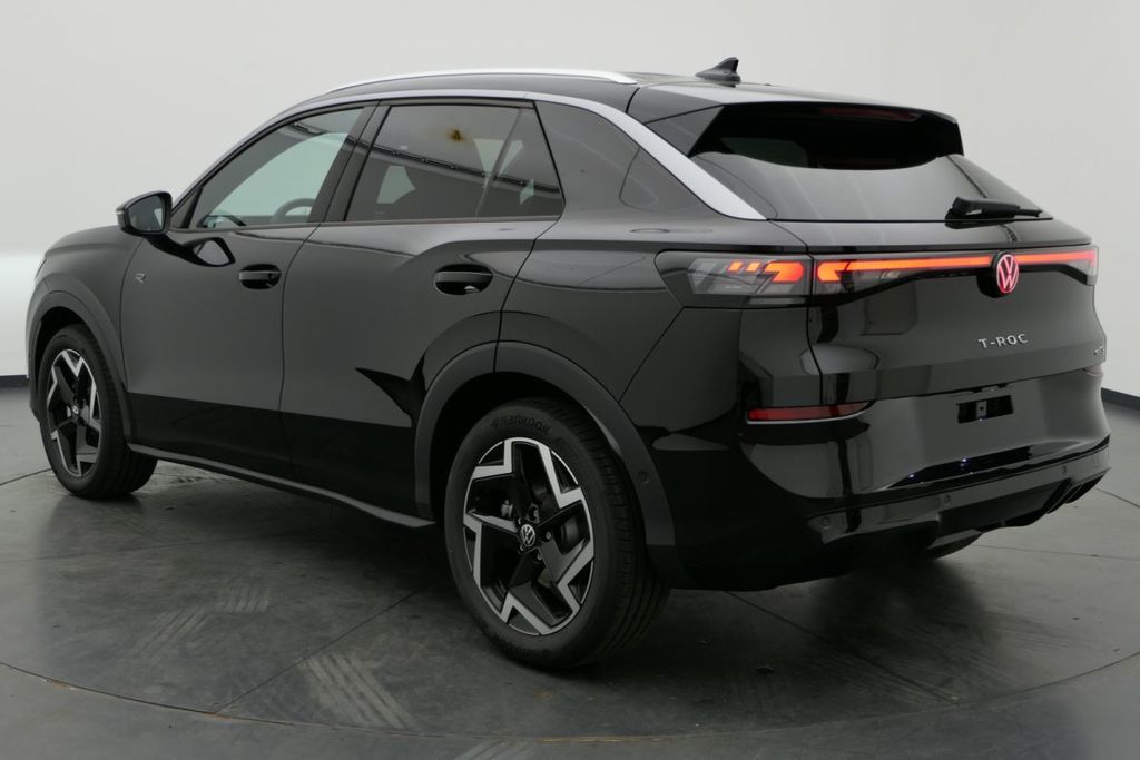Volkswagen T-Roc 2026 г. Чёрный, пробег 10 км