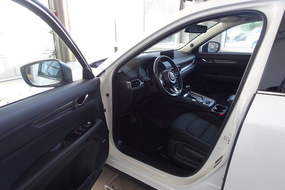 Mazda CX-5 2023 г. Белый, пробег 59985 км