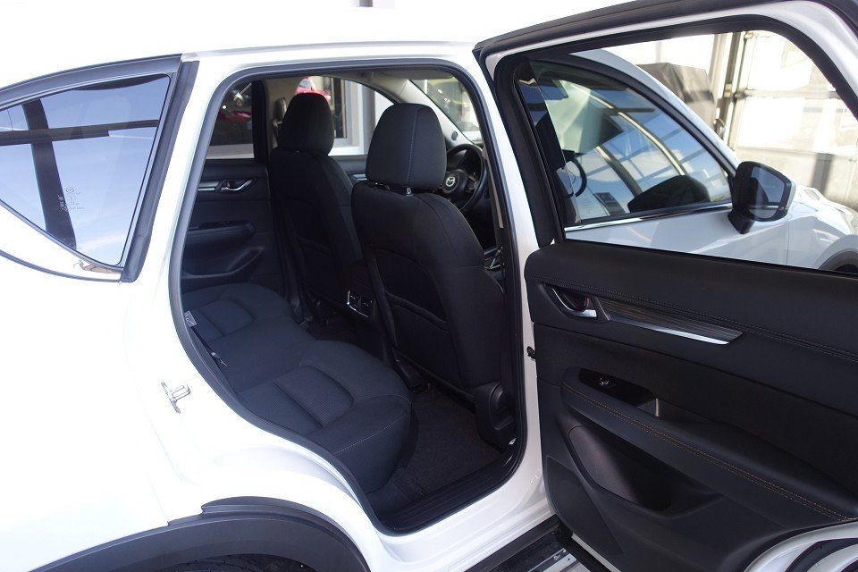 Mazda CX-5 2023 г. Белый, пробег 59985 км